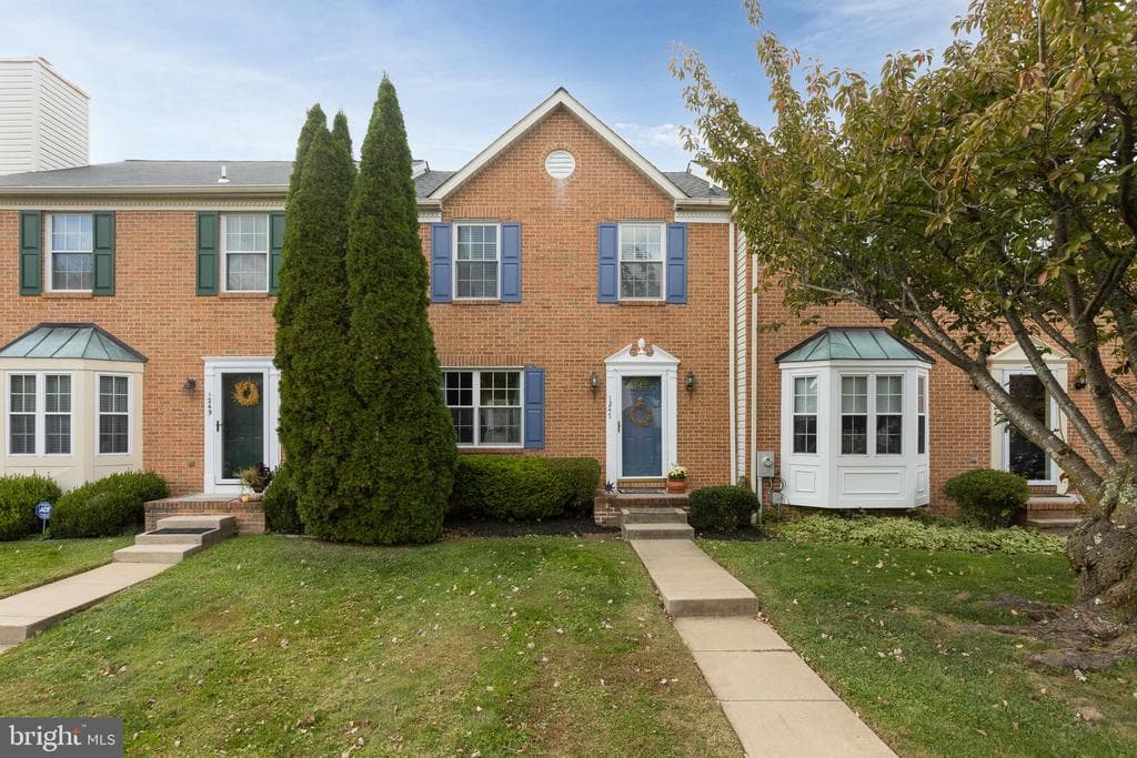 1247 Athens Court photo 1