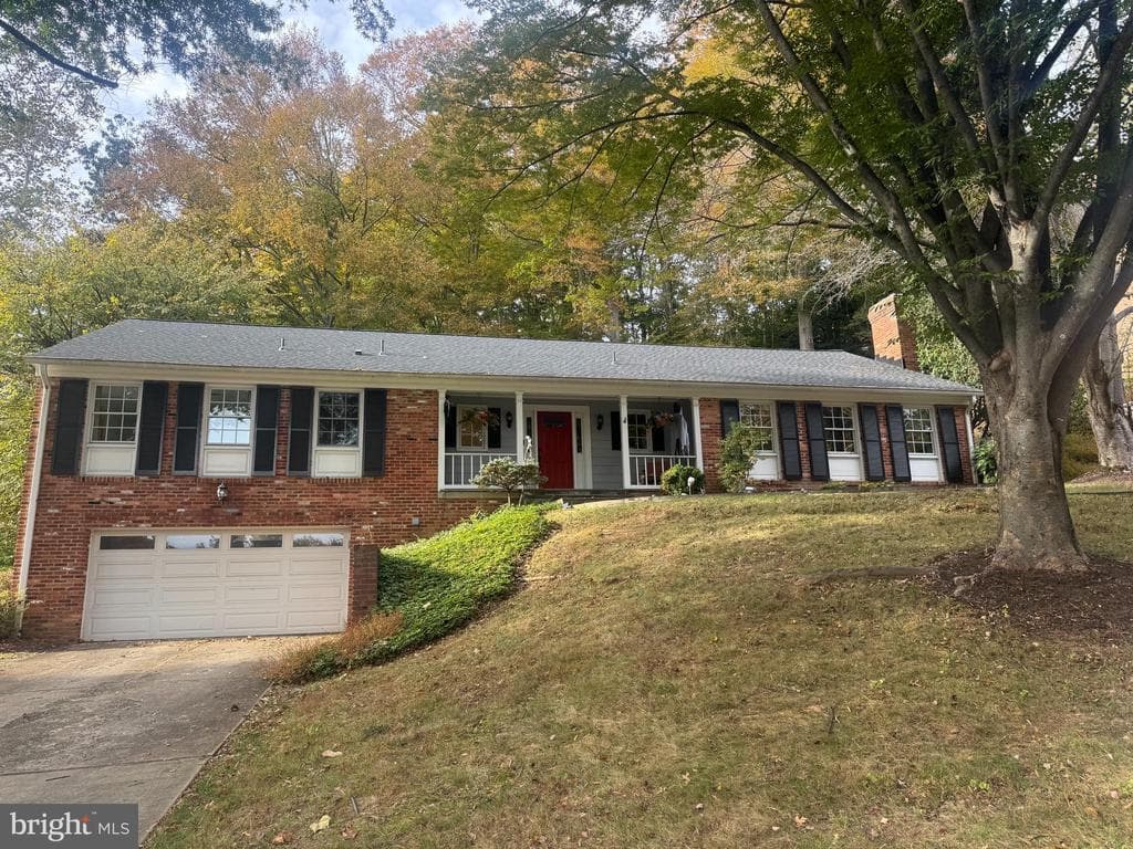 7004 Masters Drive photo 1