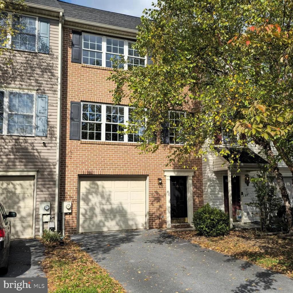 27 Fiser Lane photo 1