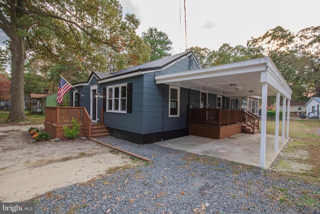 518 Clyde Avenue photo 1