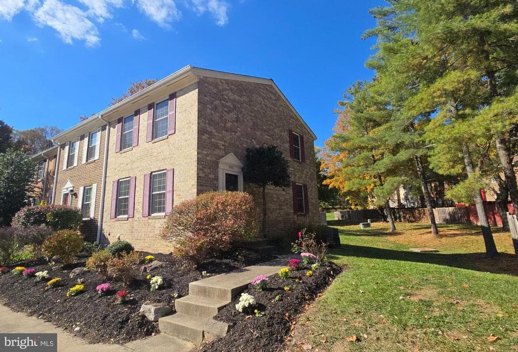 9083 Lambskin Lane photo 1