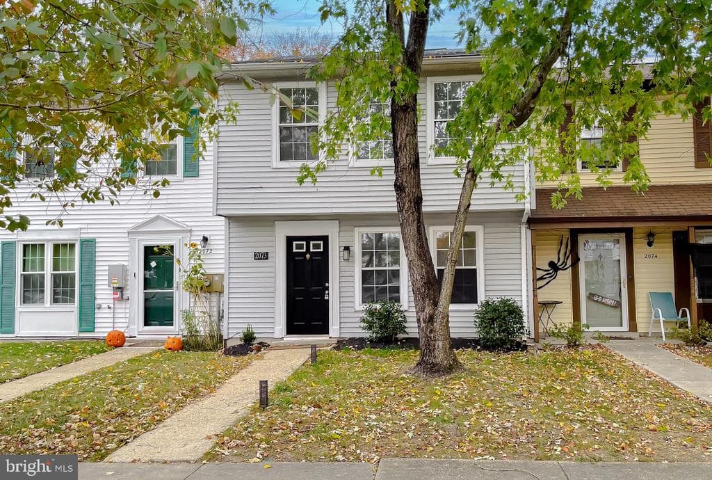 2073 Tanglewood Drive photo 1