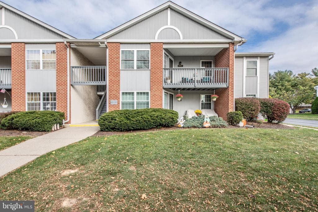 4948 Cheryl Drive photo 1