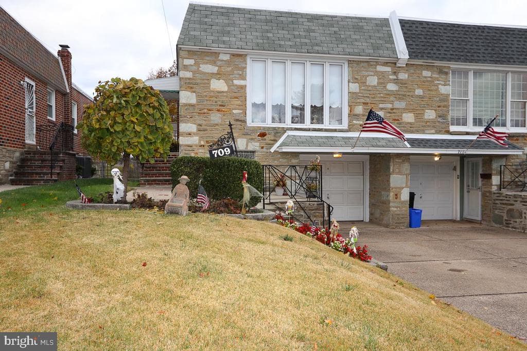 709 Hartel Avenue photo 1