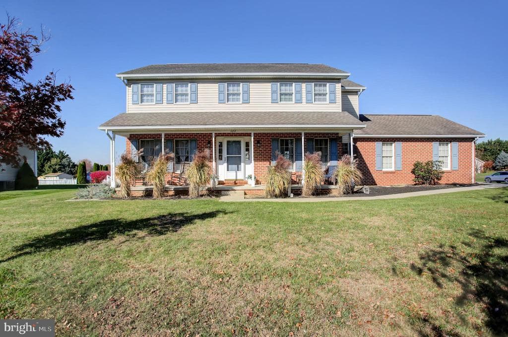 127 Stony Point Avenue photo 1