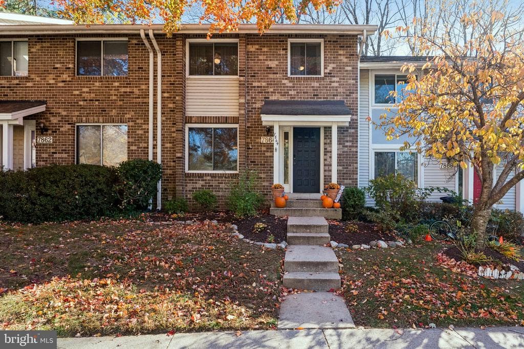 7864 Archbold Terrace photo 1
