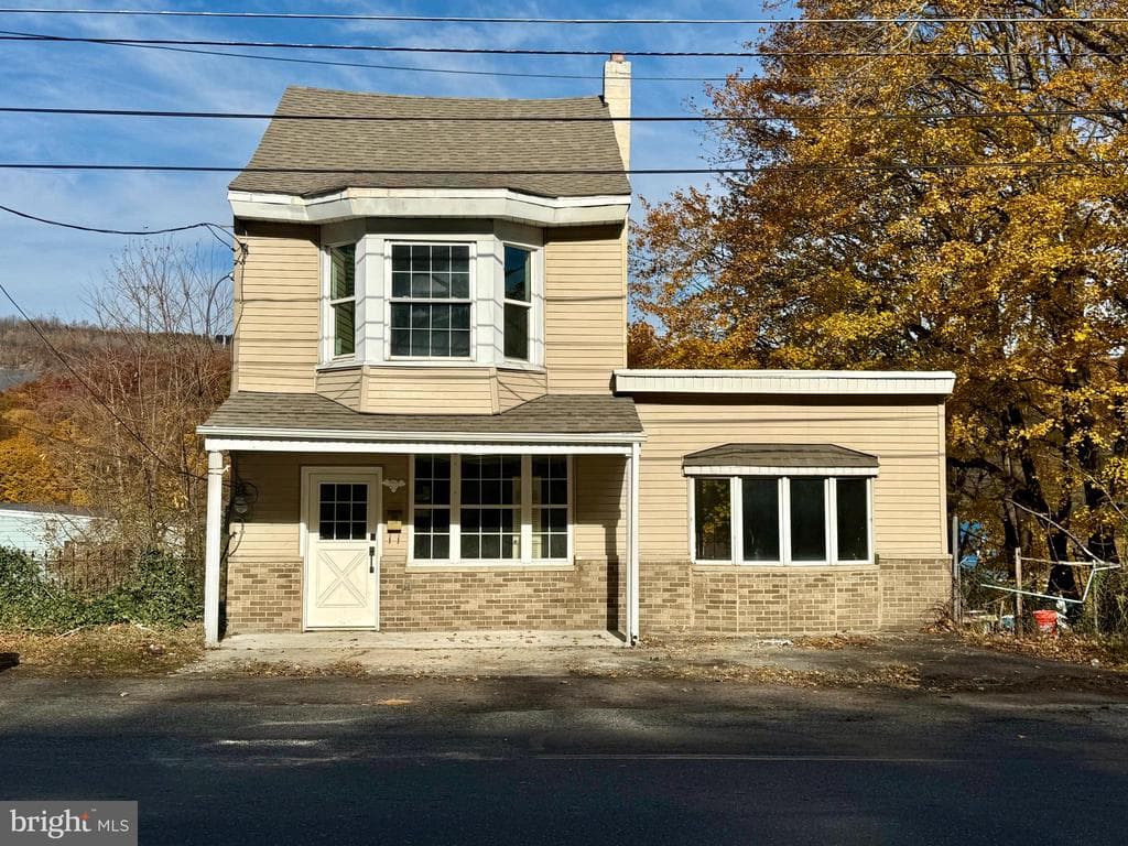 308 E Main Street photo 1