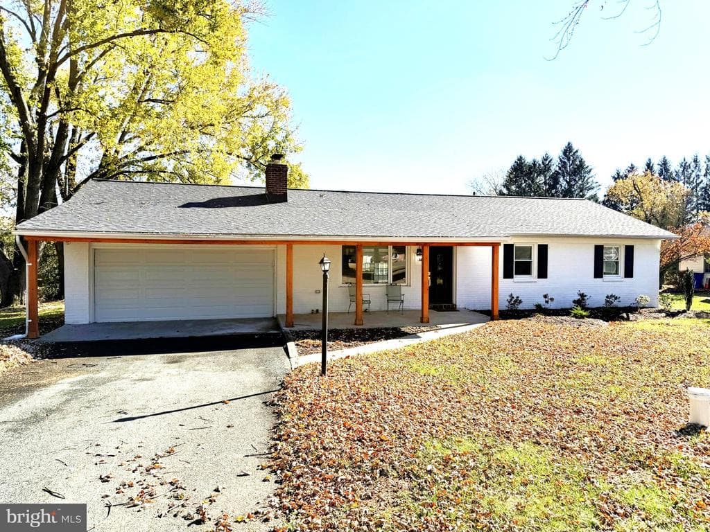 3917 Federal Hill Road photo 1