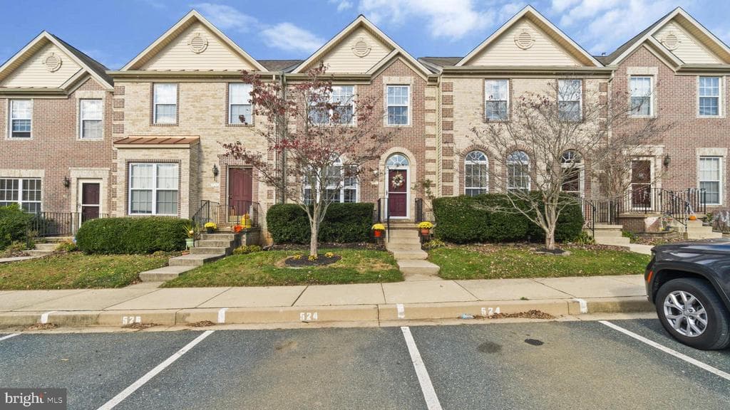526 Callander Way photo 1