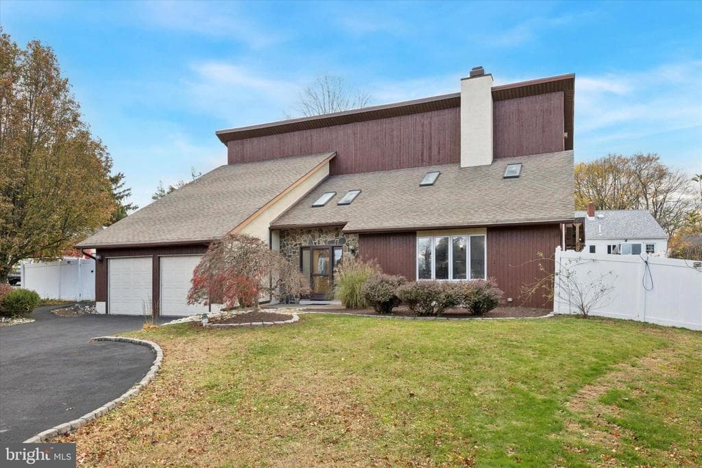 1305 Roberts Avenue photo 1