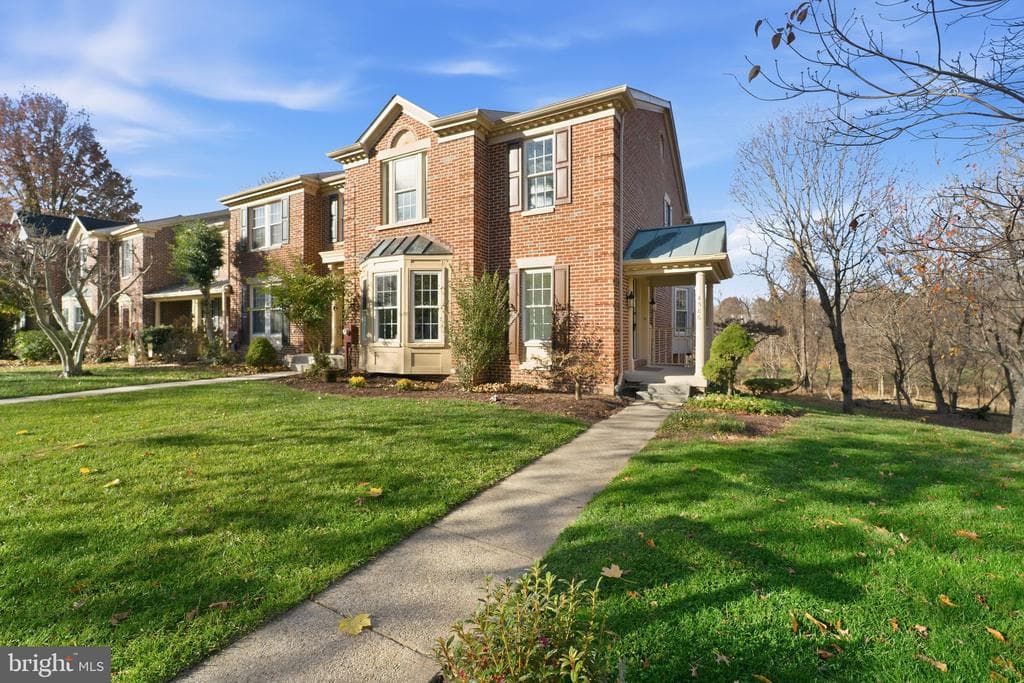 4586 Kingscup Court photo 1