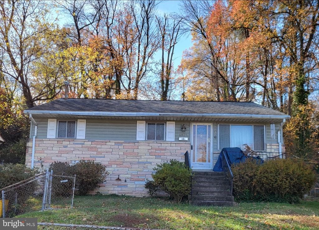 6819 Buchanan Street photo 1