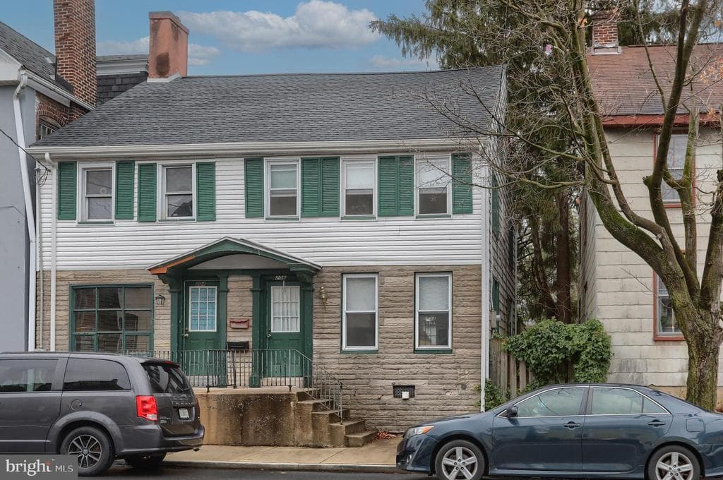 206 S 9th Street photo 1