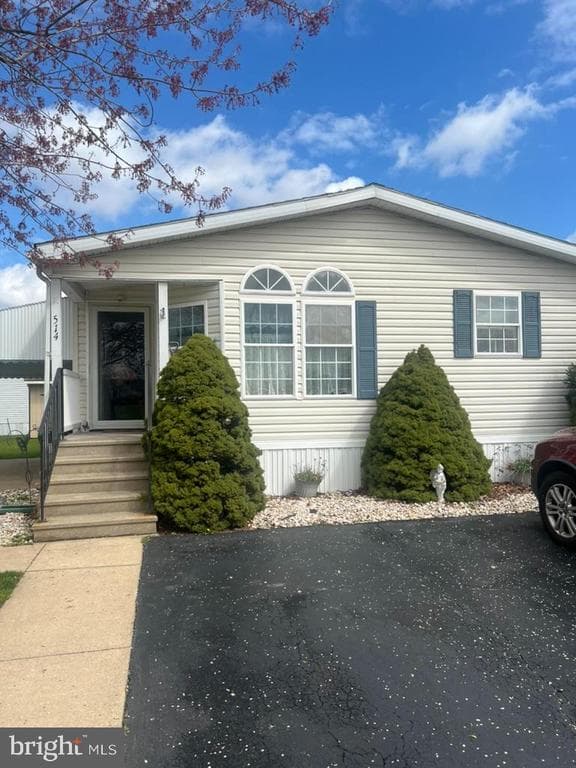 514 Harness Way photo 1