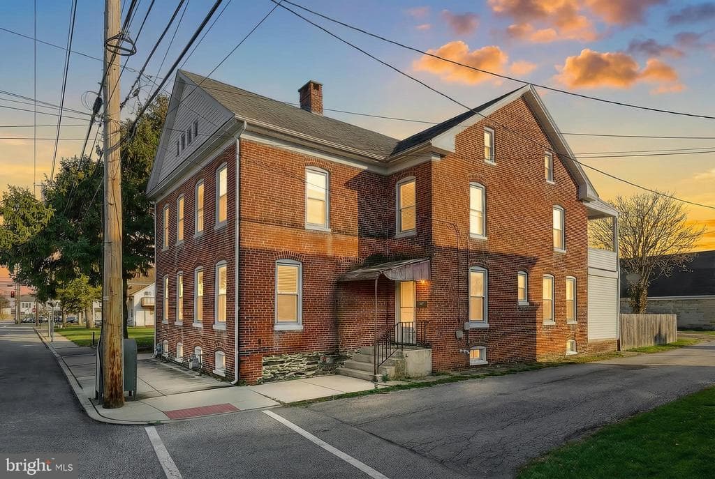 513 Stock Street photo 1