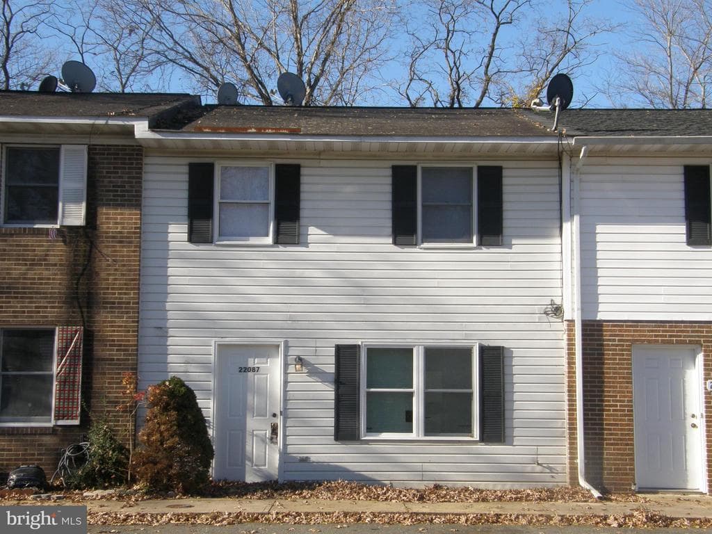 22087 Spring Valley Drive photo 1