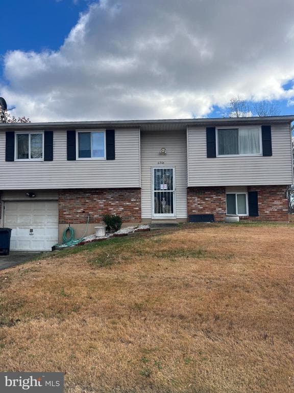 6205 Hemlock Way photo 1
