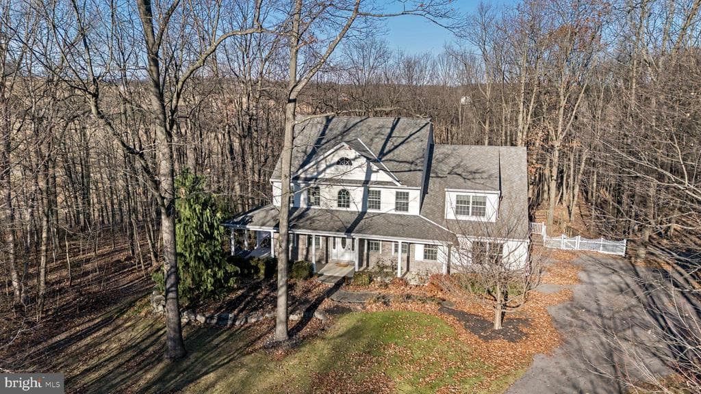 9040 Airfield Court photo 1