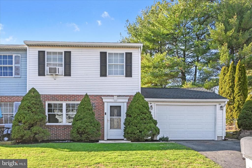 1053 Williamsburg Road photo 1