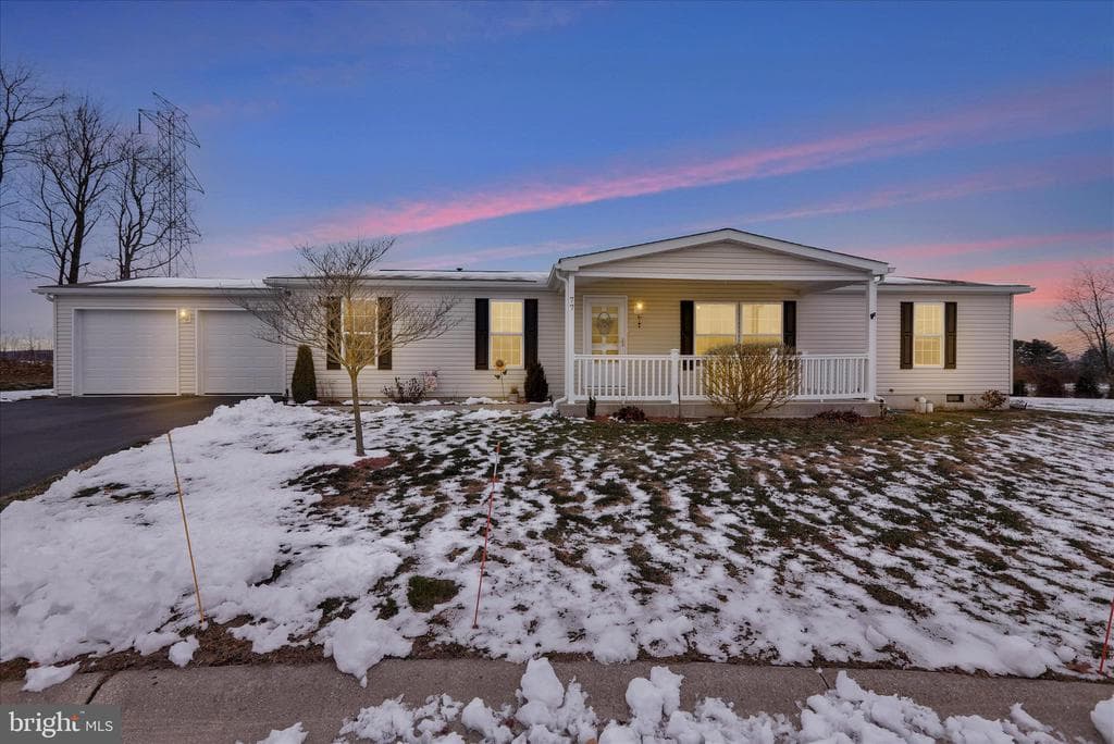77 Bauer Drive photo 1