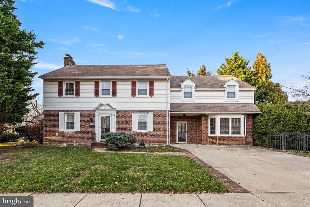 601 S Eagle Road photo 1