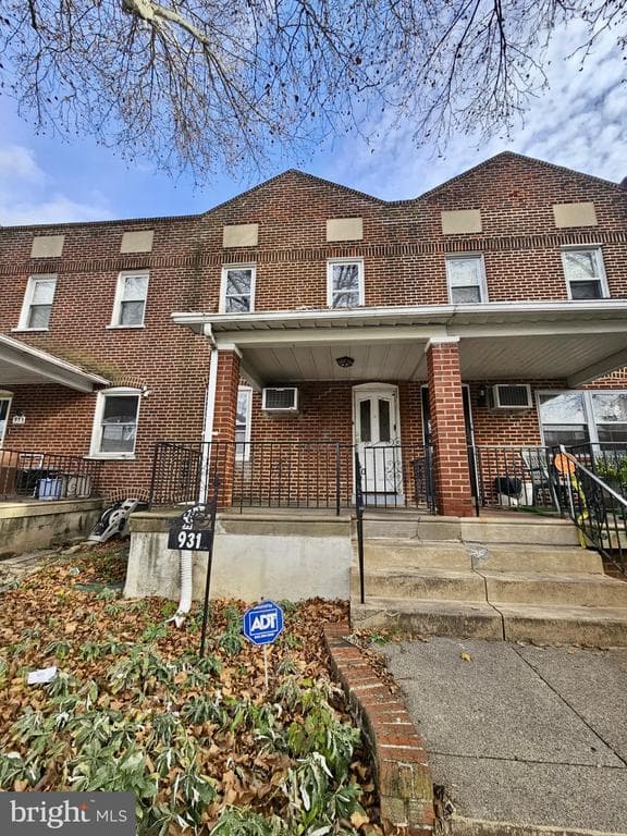 931 Kenmore Road photo 1