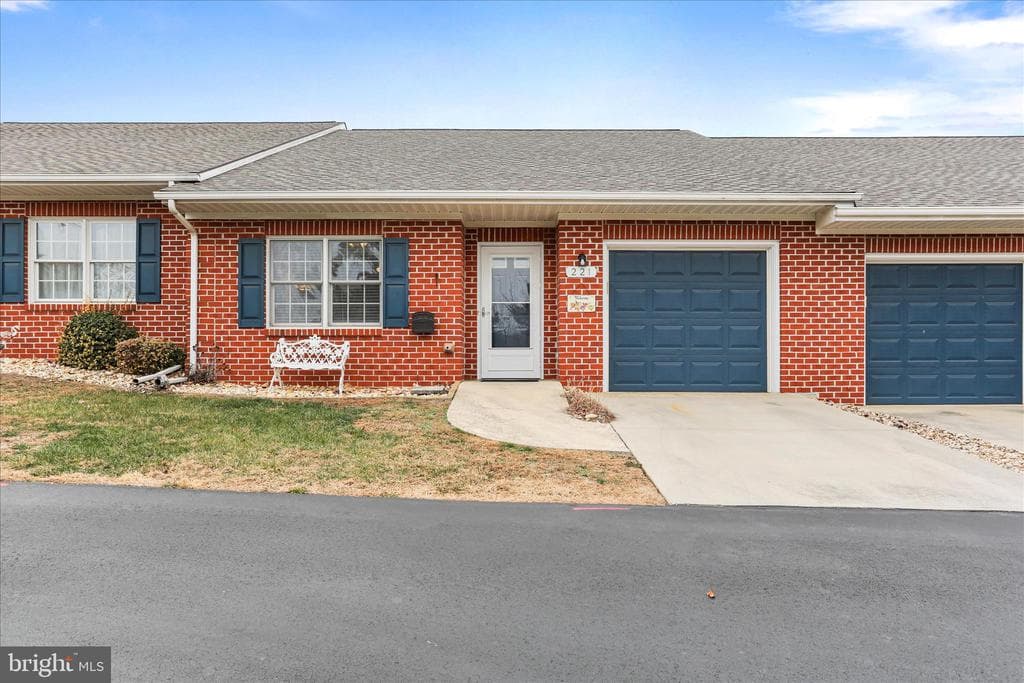 221 Sunbrook Lane #73 photo 1
