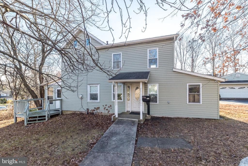 4924 Ridge Avenue photo 1
