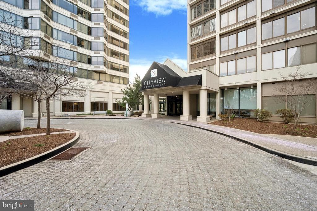2001 Hamilton Street #1221 photo 1