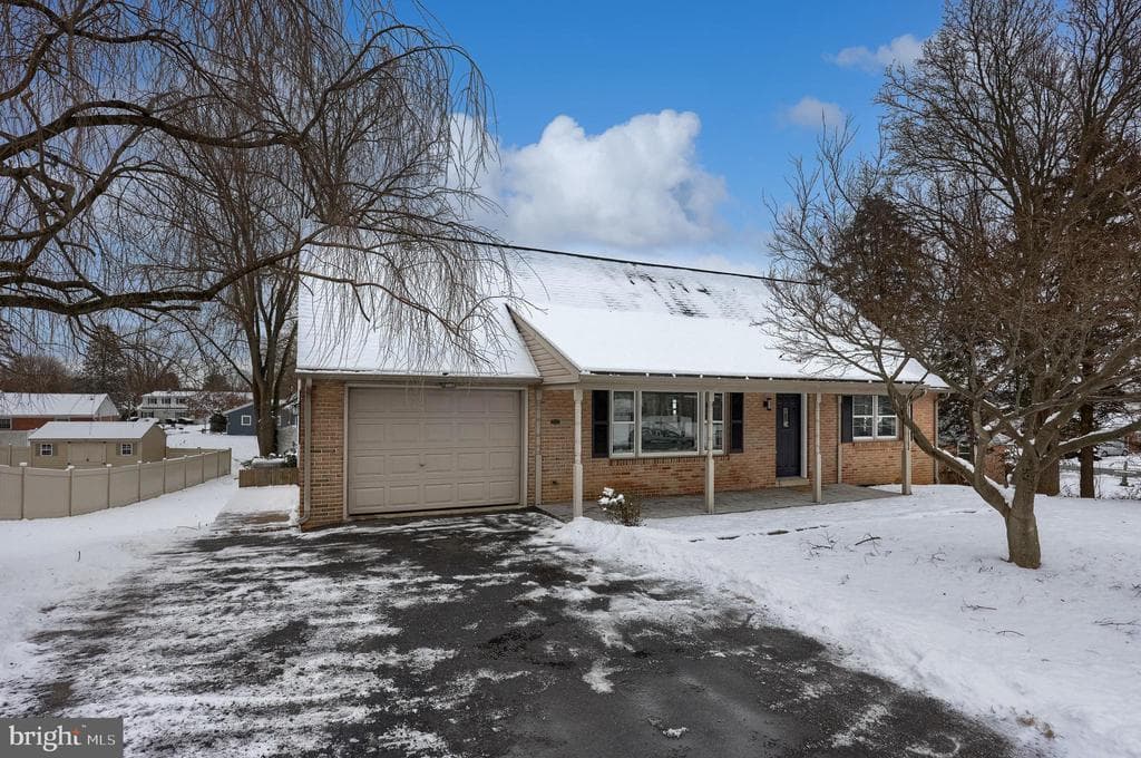5421 Rainbow Drive photo 1