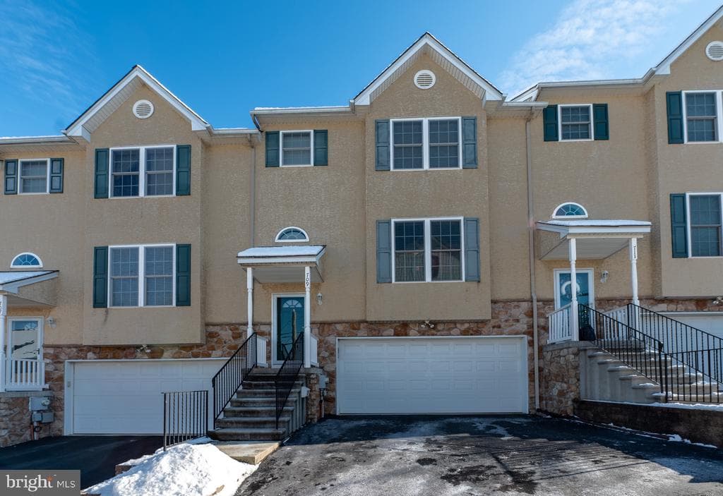 709 Green Street photo 1