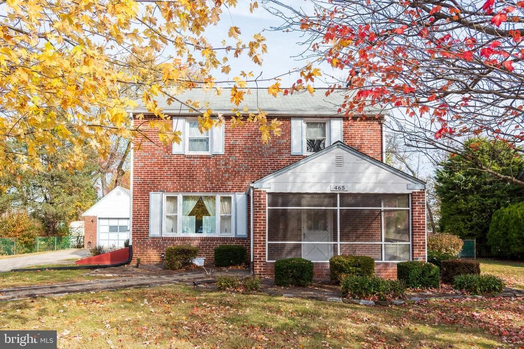 465 Hawarden Road photo 1