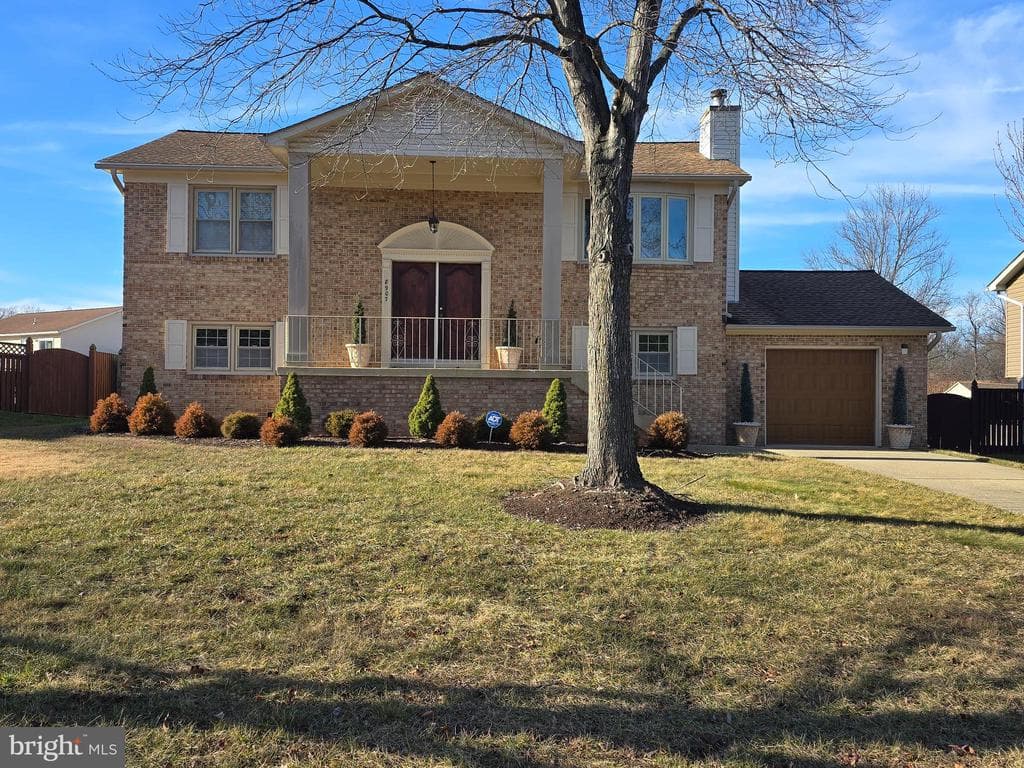 8907 Chad Way photo 1