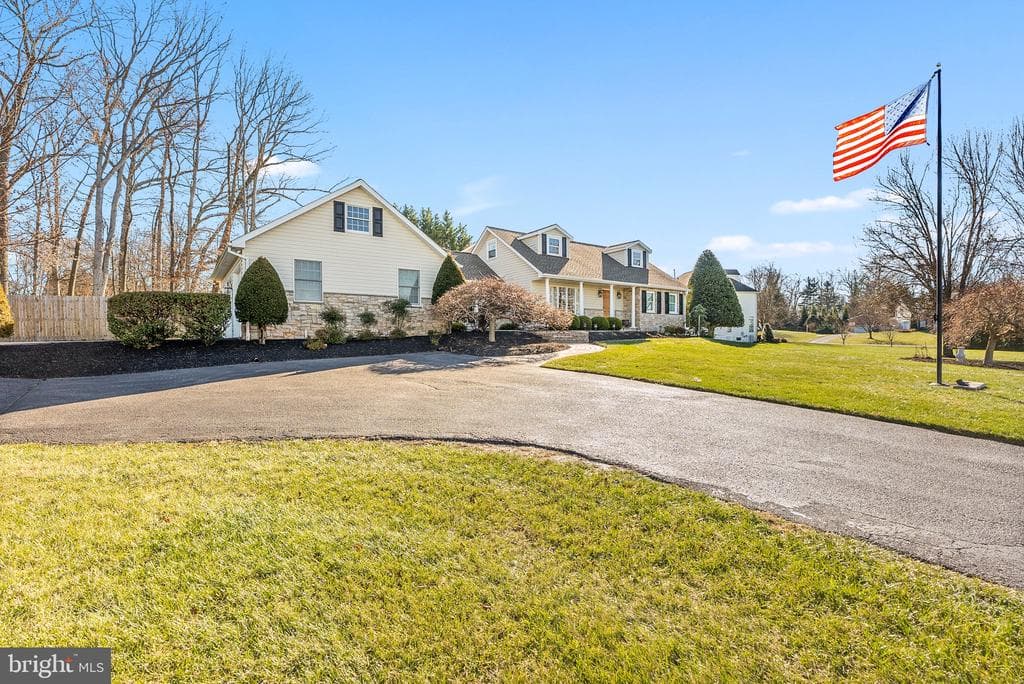 6837 White Rock Road photo 1