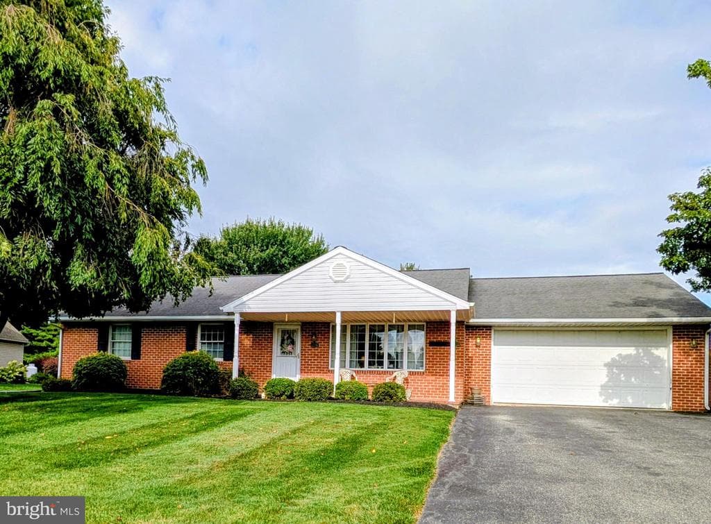 5229 Sunset Lane photo 1
