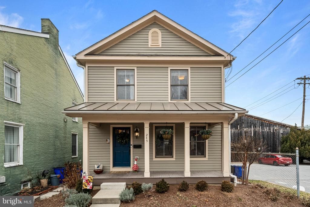 245 E 6th Street photo 1