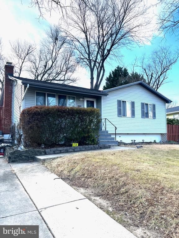 13308 Vandalia Drive photo 1