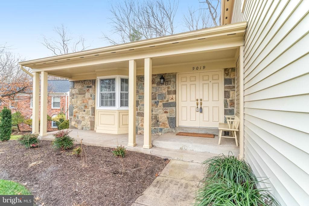 9019 Octavia Court photo 1