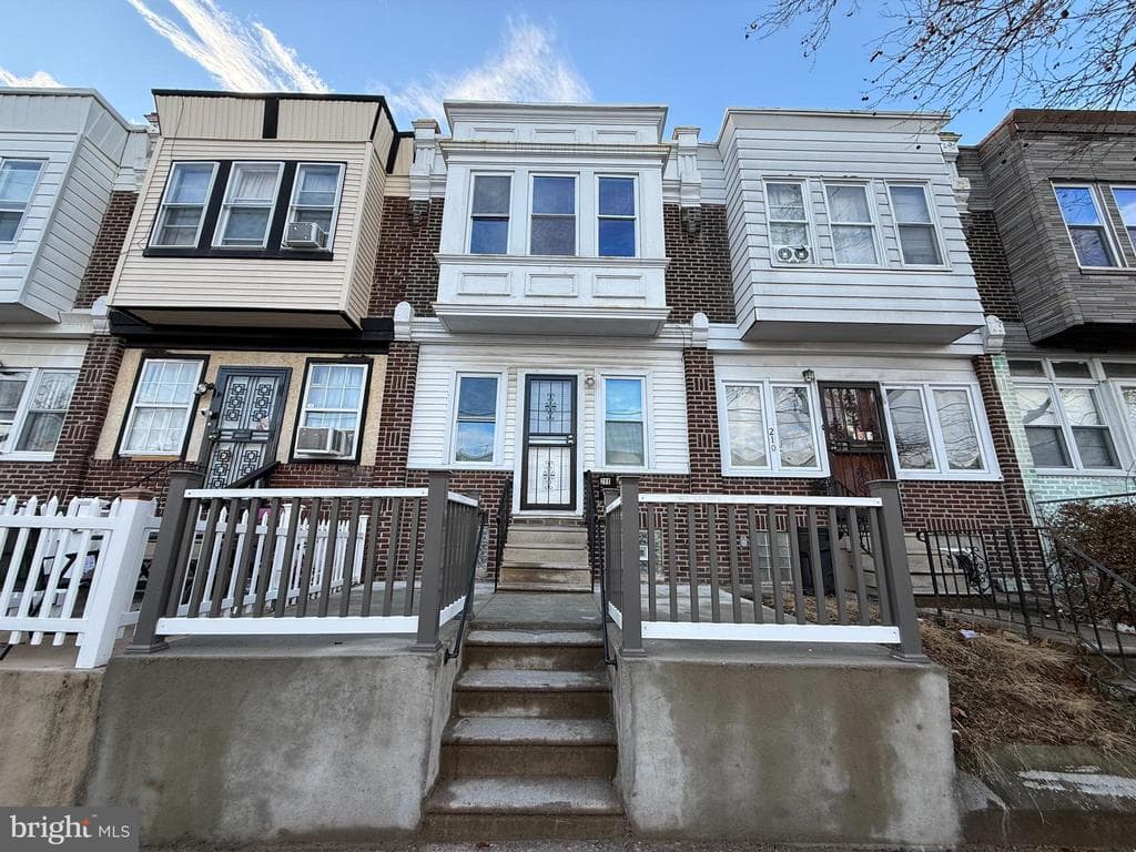 208 W Ruscomb Street photo 1
