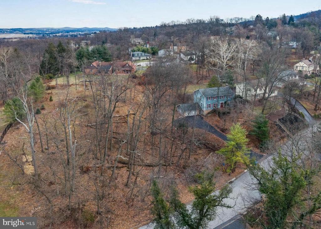 11 Pine Tree Drive photo 1