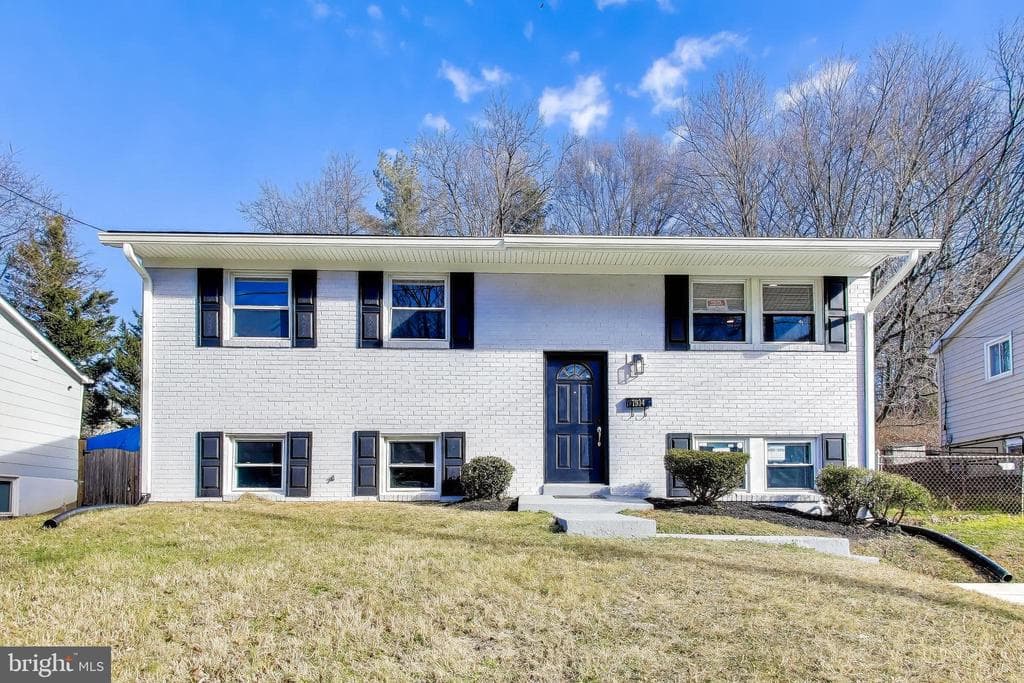 7934 Dellwood Avenue photo 1