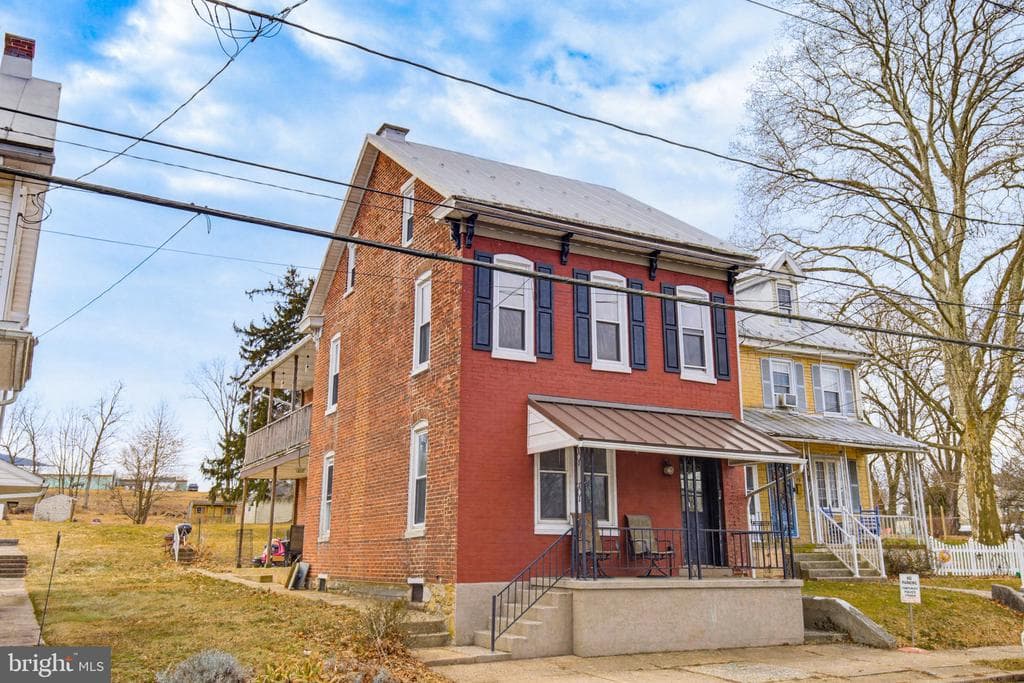 244 E High Street photo 1