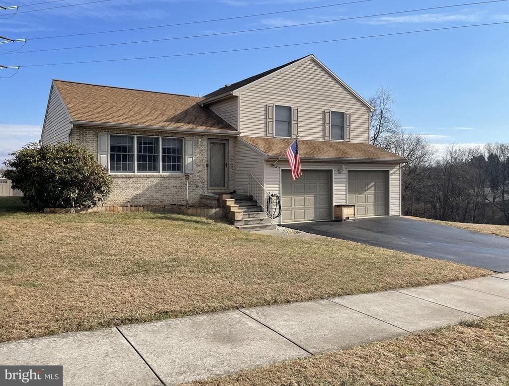 1114 Kent Drive photo 1