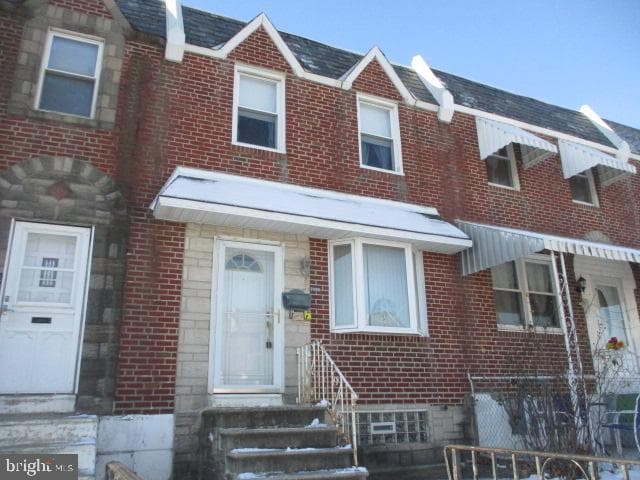 1008 E Cheltenham Avenue photo 1