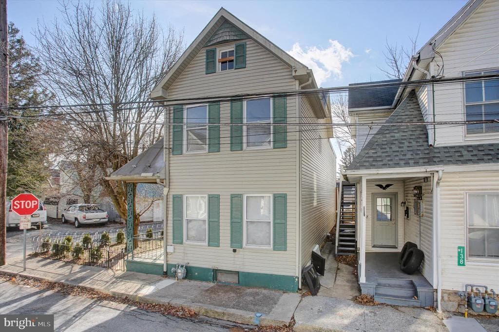 140 Vine Street photo 1