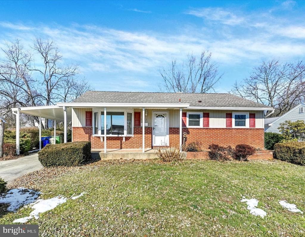 3813 Sylvan Drive photo 1