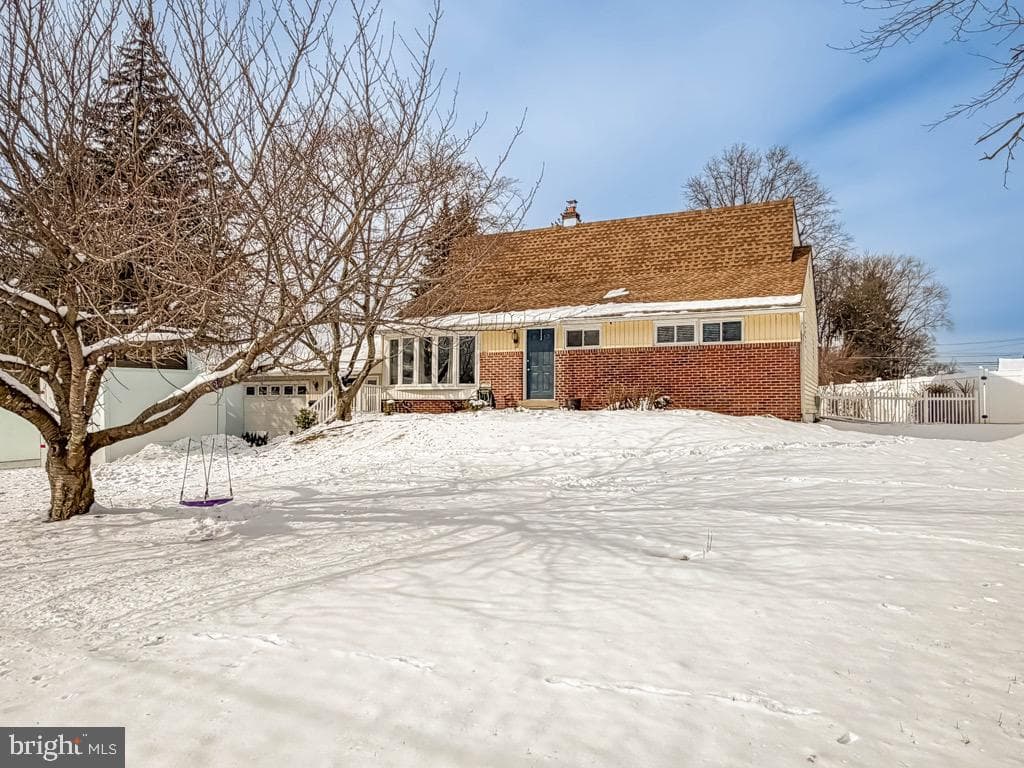 60 Caledonia Drive photo 1
