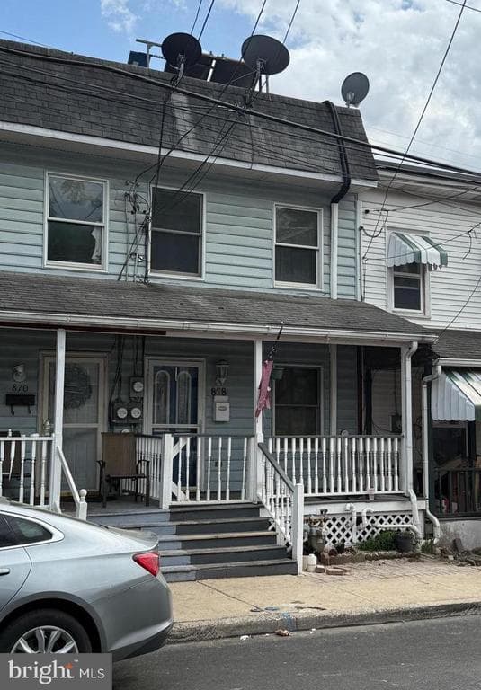 868 Coates Street photo 1
