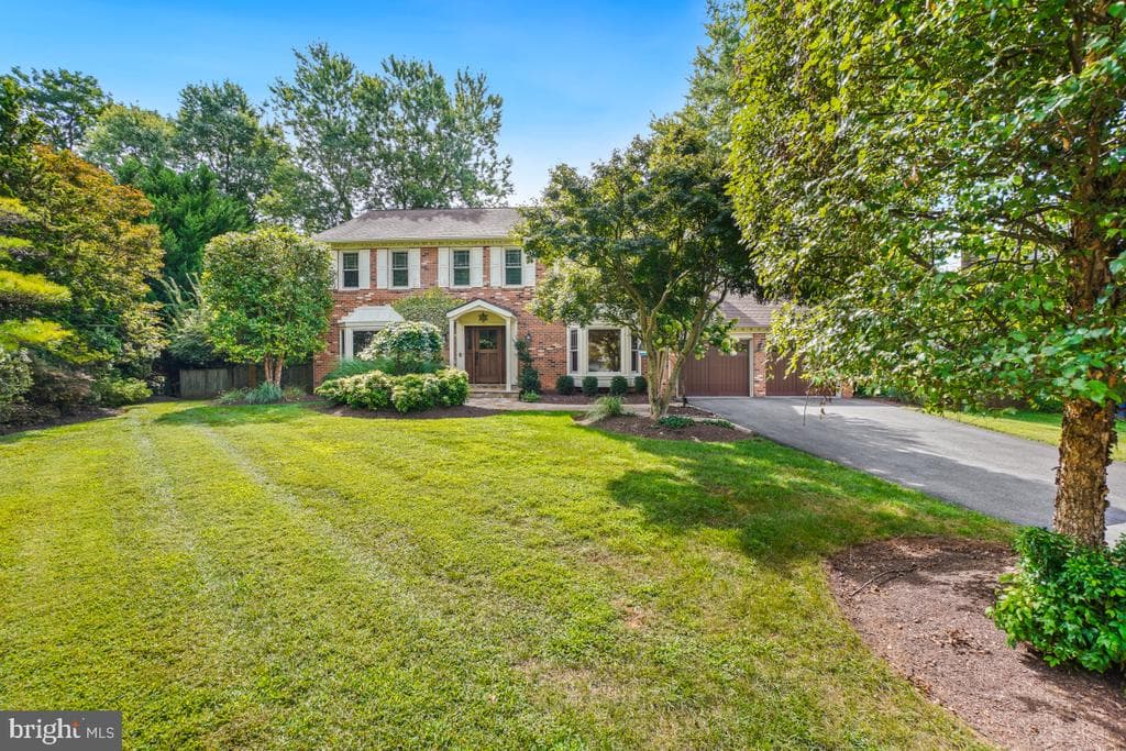9804 Korman Court photo 1