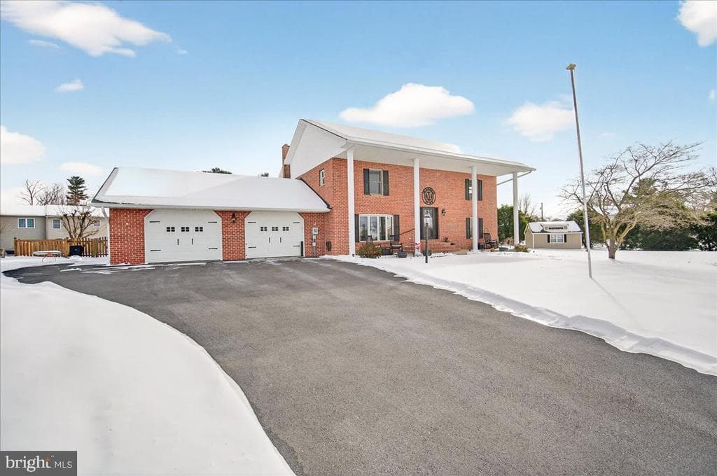 16723 Caldwell Court photo 1